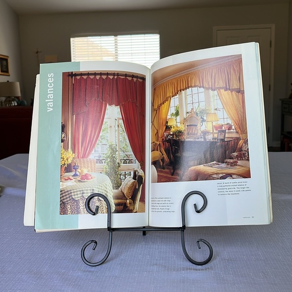 CURTAINS DRAPERIES & SHADES BOOK - Picture 3 of 8